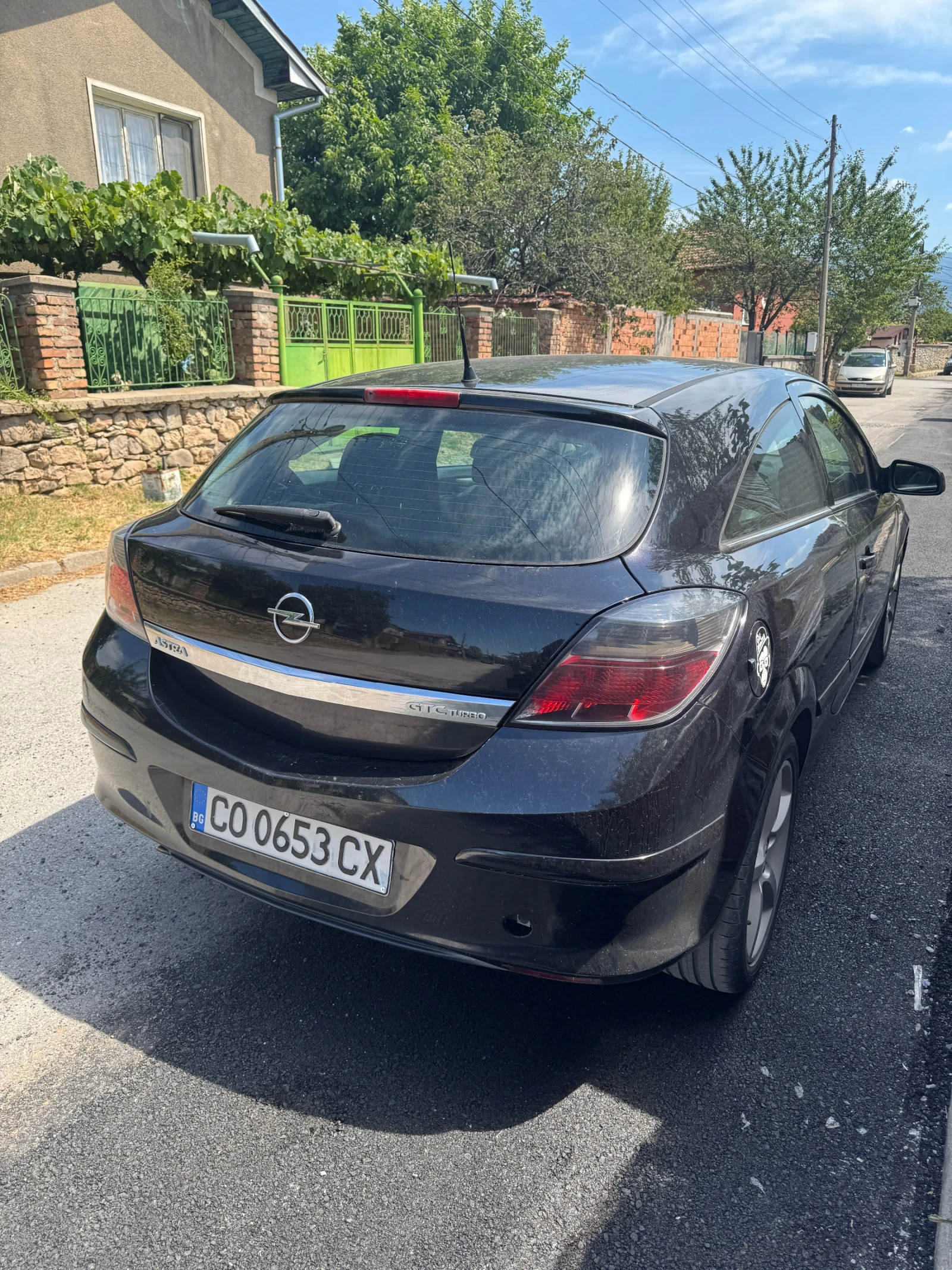 Opel Astra 1.6 turbo GTC - изображение 4