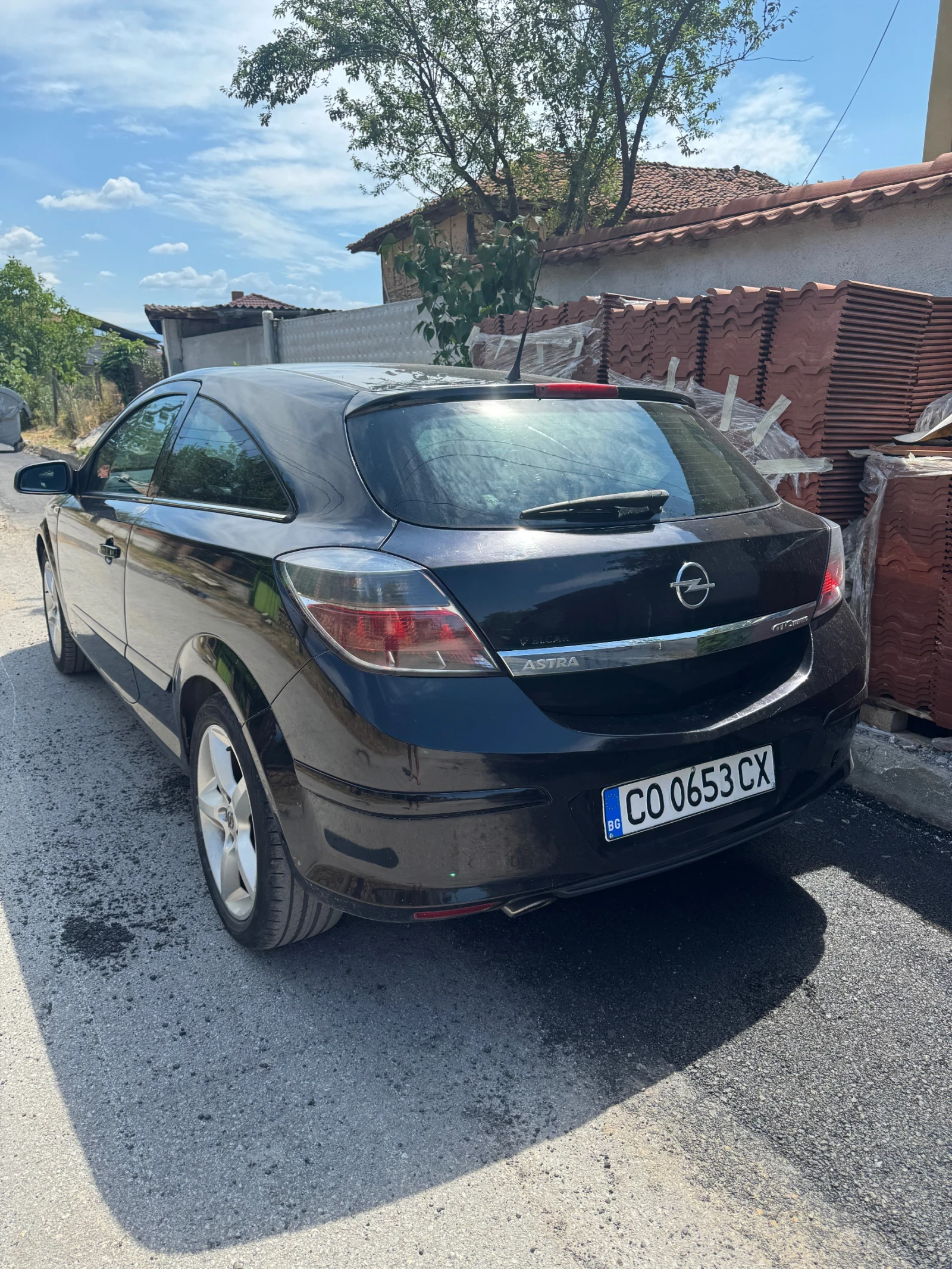 Opel Astra 1.6 turbo GTC - изображение 3