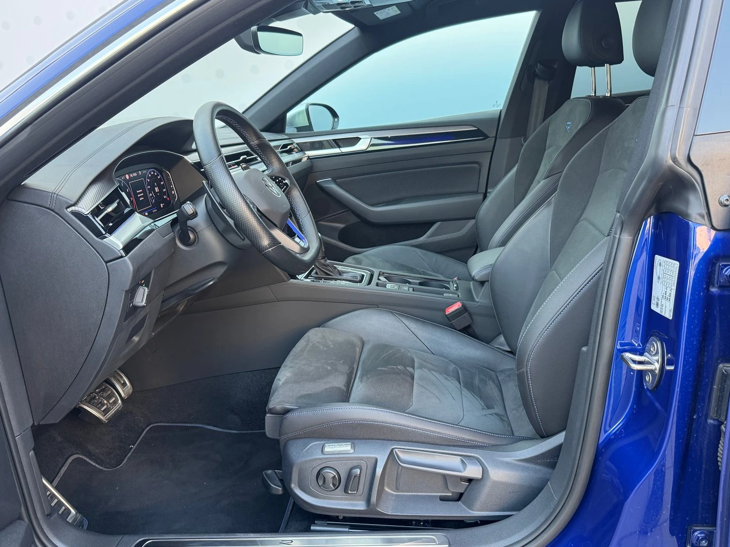 VW Arteon R 2.0 TSI OPF 4MOTION - изображение 6