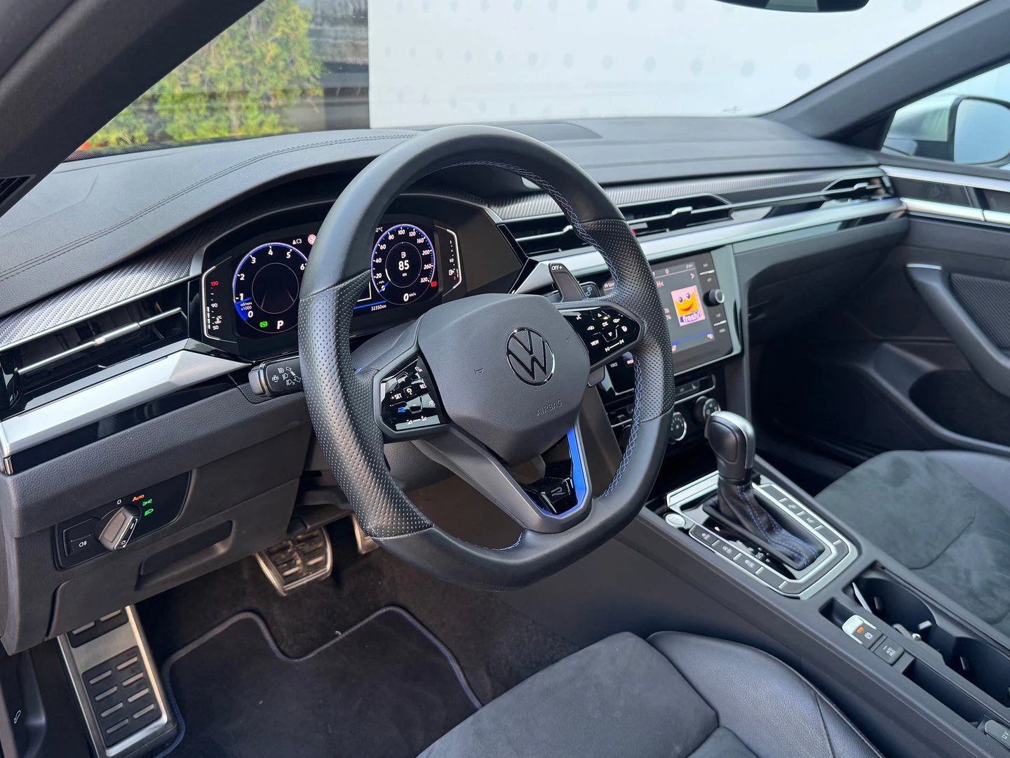 VW Arteon R 2.0 TSI OPF 4MOTION - изображение 9