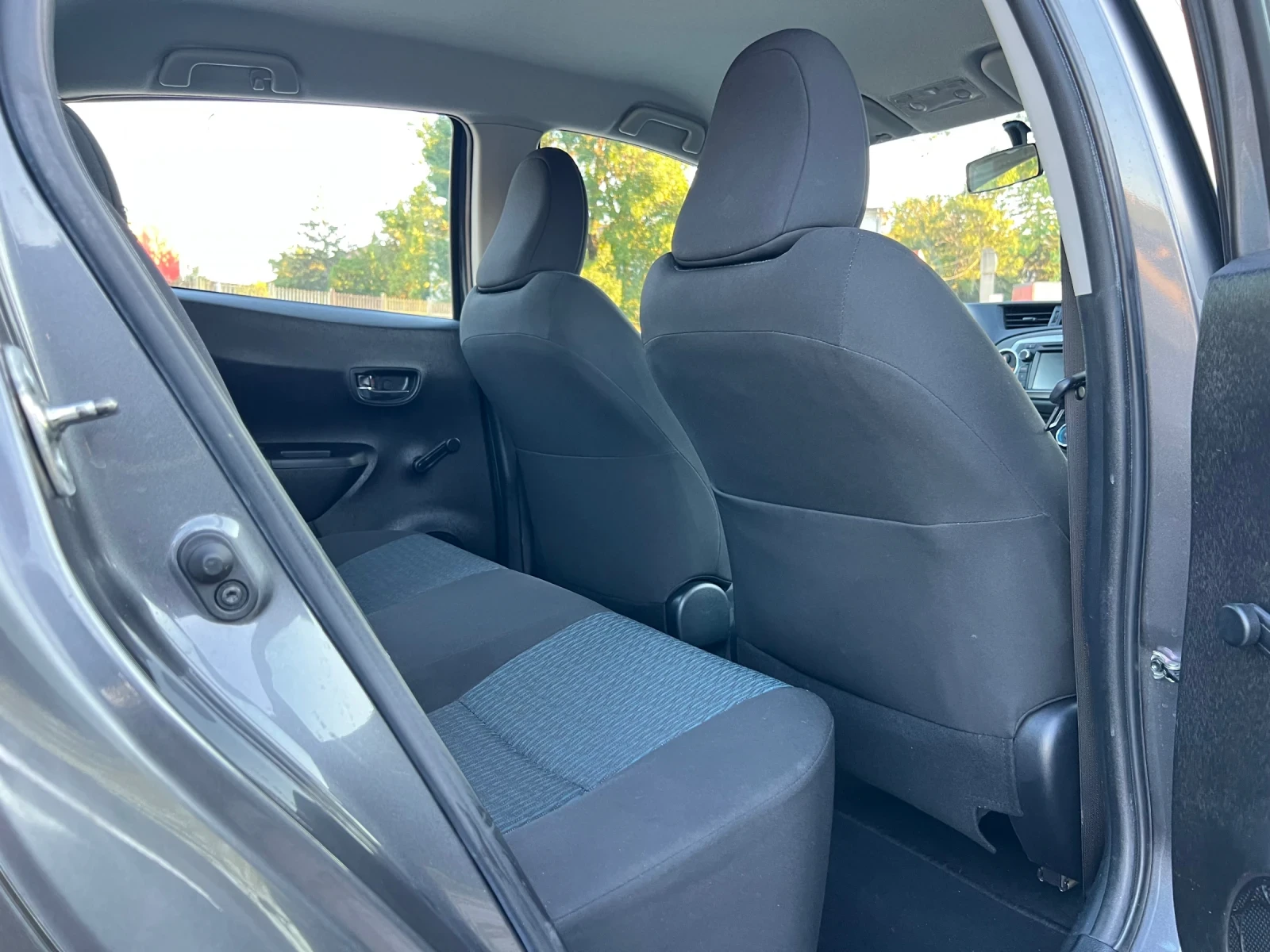 Toyota Yaris 1.33 i NAVI KAMERA - изображение 10