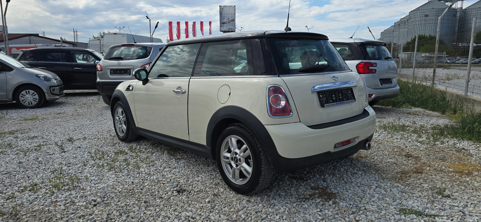 Mini D one 1.6D WIRELESS CAR PLAY/ANDROID AUTO/WAZE/AI - изображение 8