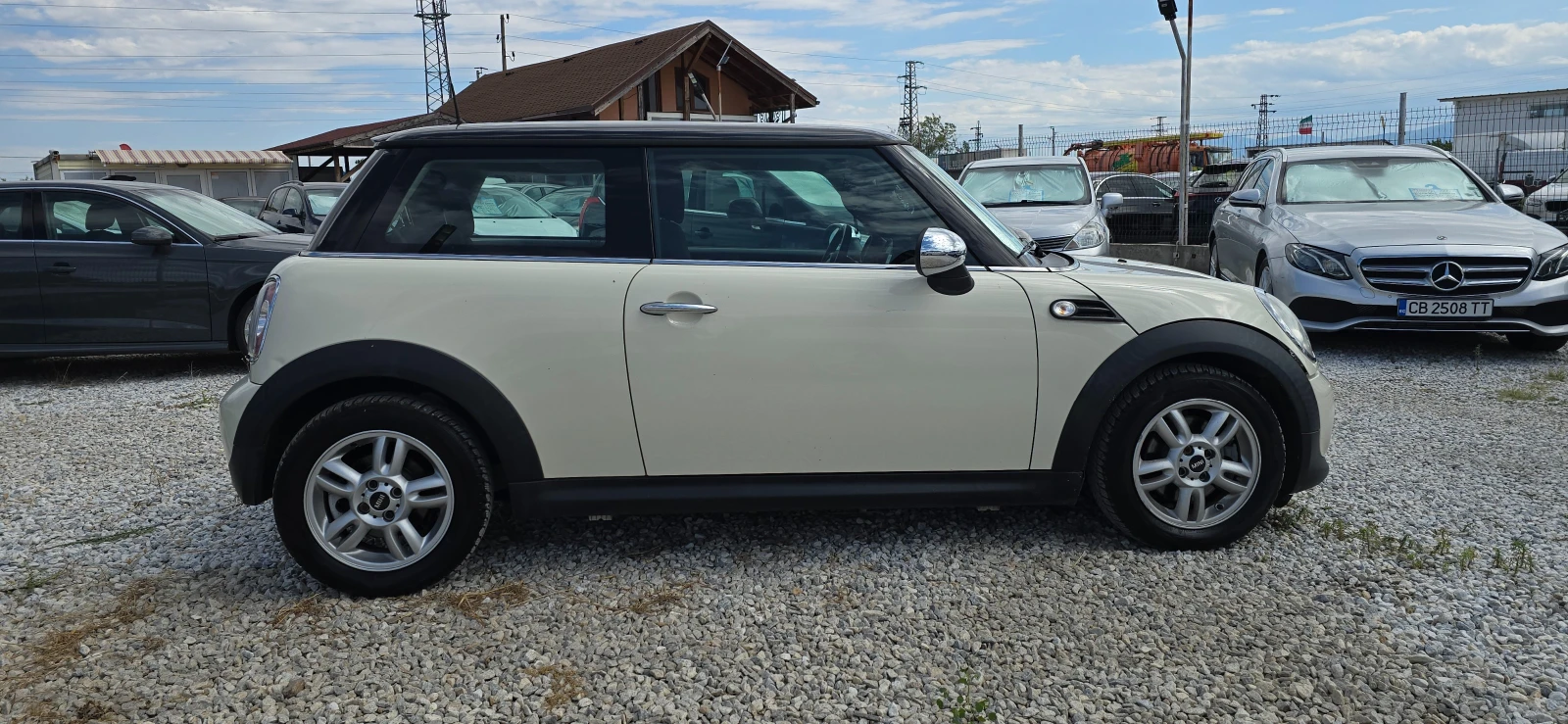 Mini D one 1.6D WIRELESS CAR PLAY/ANDROID AUTO/WAZE/AI - изображение 6