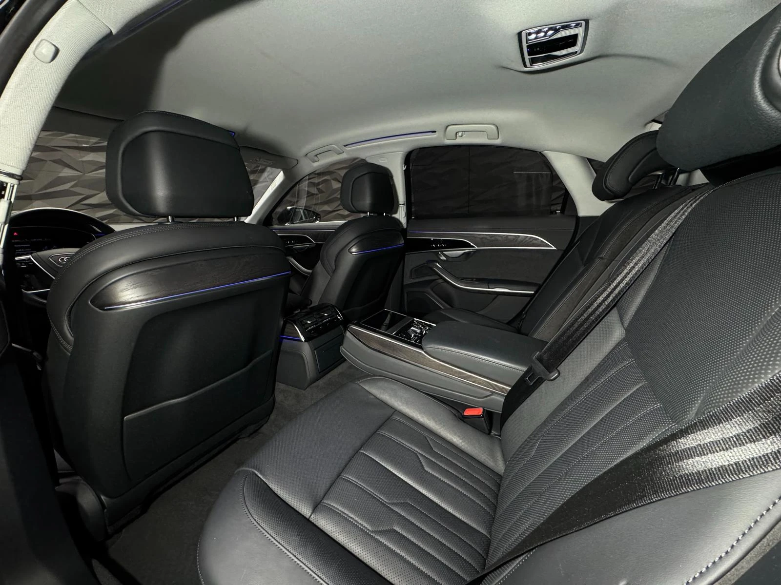 Audi A8 50 TDI Quattro* B&O* 360 - изображение 8
