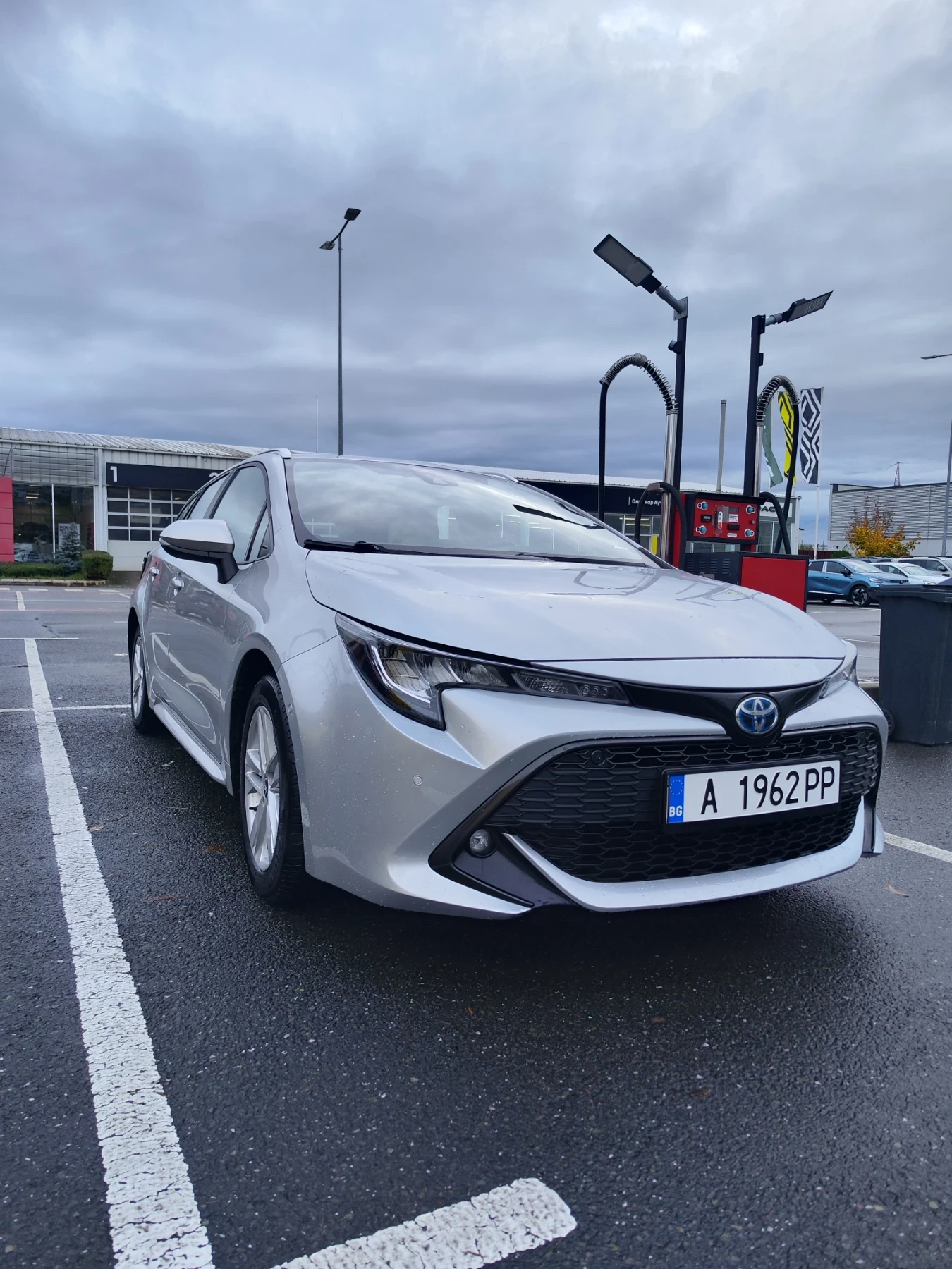 Toyota Corolla Touring Sport - изображение 2