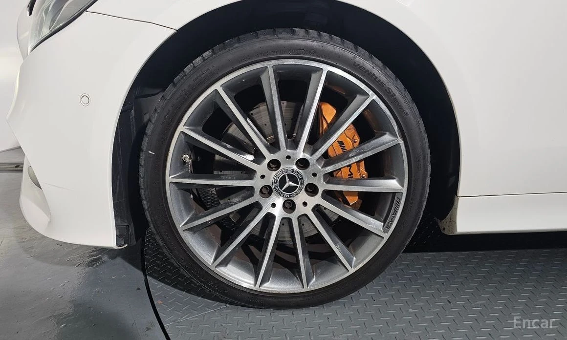 Mercedes-Benz E 400  - изображение 5