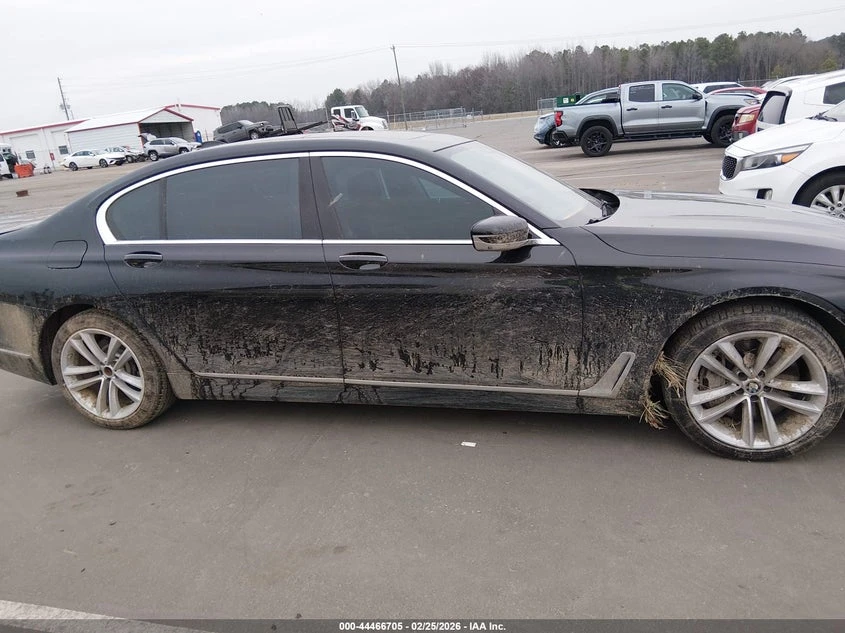 BMW 750 4.4l I, снимка 13 - Автомобили и джипове - 54047376