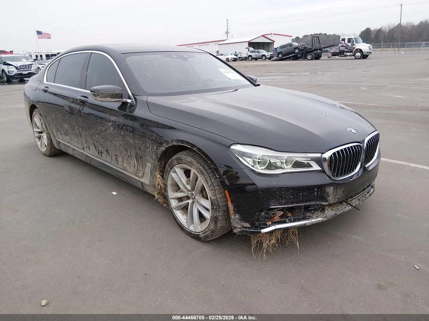 BMW 750 4.4l I, снимка 2 - Автомобили и джипове - 54047376