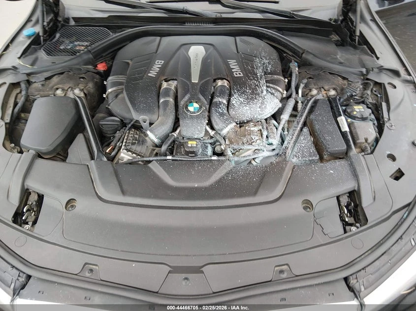 BMW 750 4.4l I, снимка 10 - Автомобили и джипове - 54047376