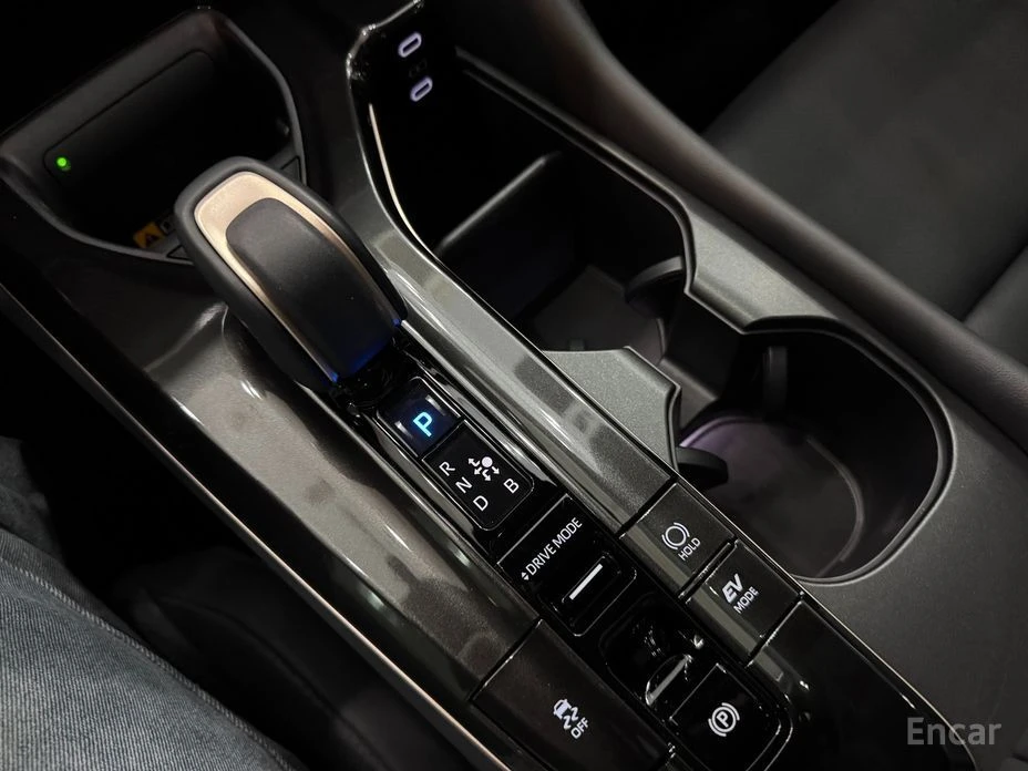 Toyota Crown, снимка 9 - Автомобили и джипове - 54110665