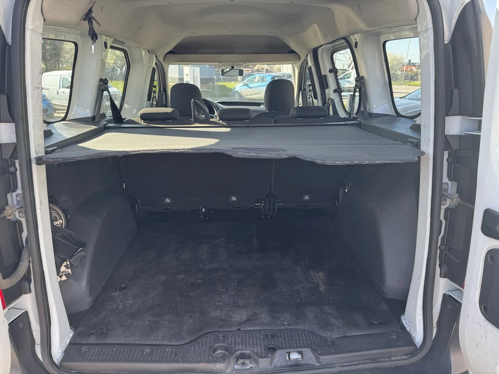 Dacia Dokker 1.5Dci 4+ 1 N1, снимка 11 - Автомобили и джипове - 54147851