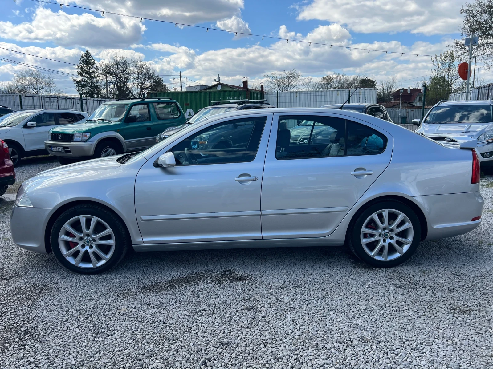 Skoda Octavia VRS 2.0TDI* ШВЕЙЦАРИЯ* КОЖА* КСЕНОН* , снимка 9 - Автомобили и джипове - 54501750