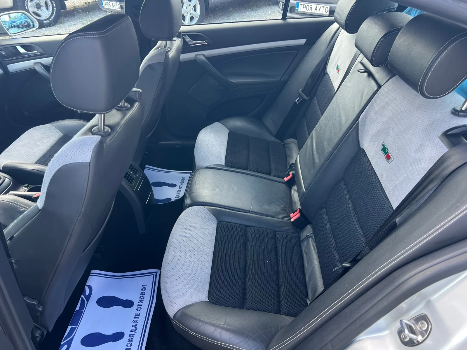 Skoda Octavia VRS 2.0TDI* ШВЕЙЦАРИЯ* КОЖА* КСЕНОН* , снимка 11 - Автомобили и джипове - 54501750