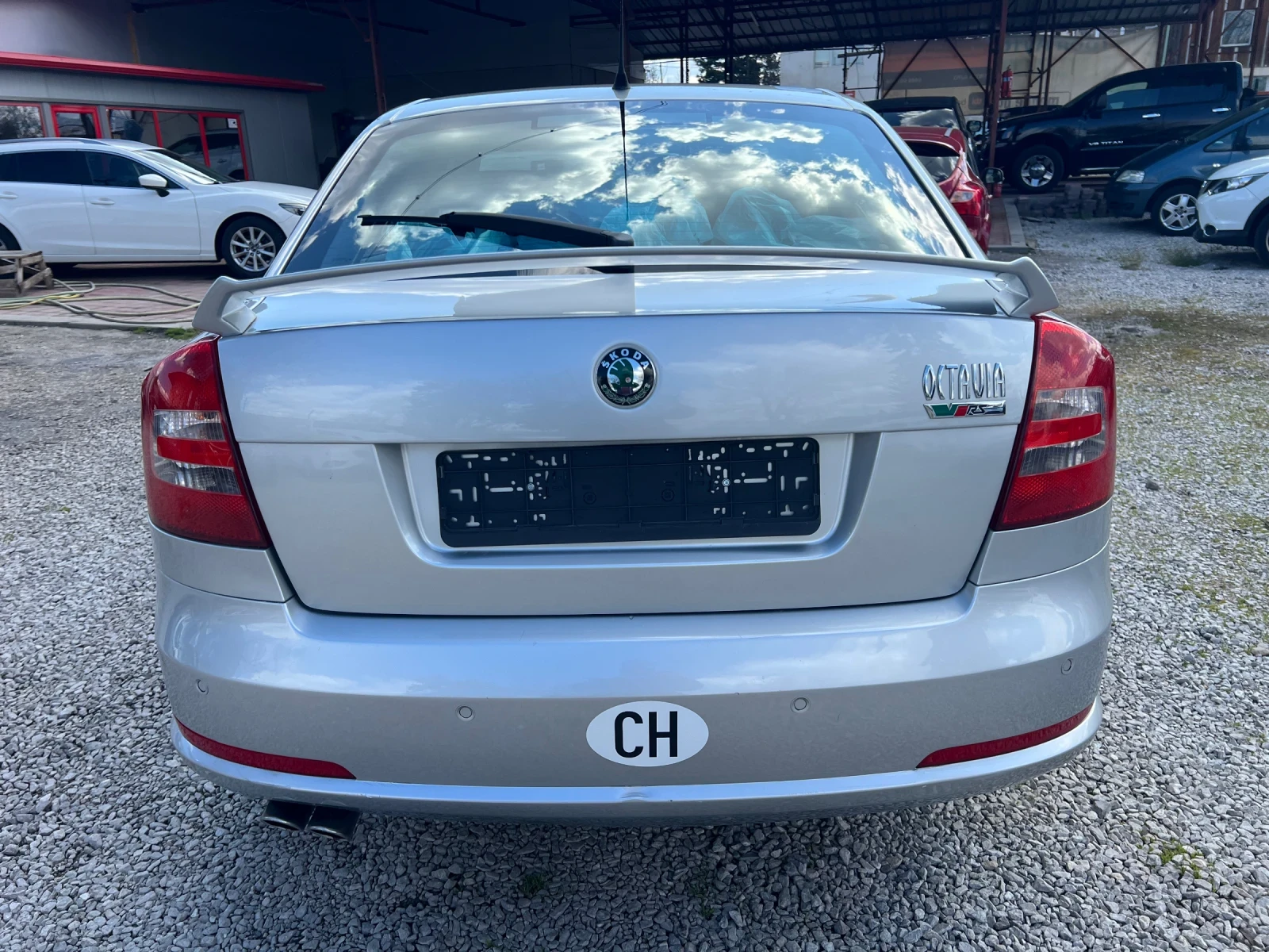 Skoda Octavia VRS 2.0TDI* ШВЕЙЦАРИЯ* КОЖА* КСЕНОН* , снимка 6 - Автомобили и джипове - 54501750