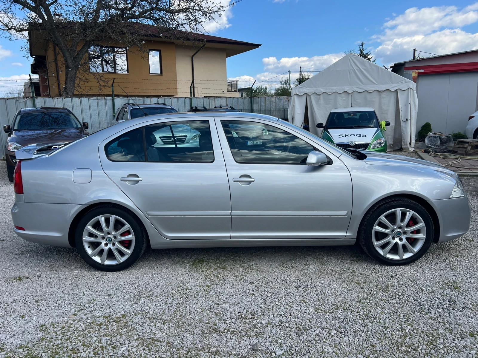 Skoda Octavia VRS 2.0TDI* ШВЕЙЦАРИЯ* КОЖА* КСЕНОН* , снимка 4 - Автомобили и джипове - 54501750