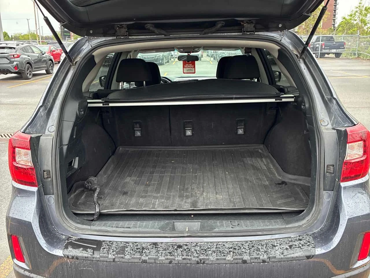 Subaru Outback * 2.5i * CARFAX * БЕЗ ПЪРВОНАЧАЛНА ВНОСКА, снимка 17 - Автомобили и джипове - 54830317