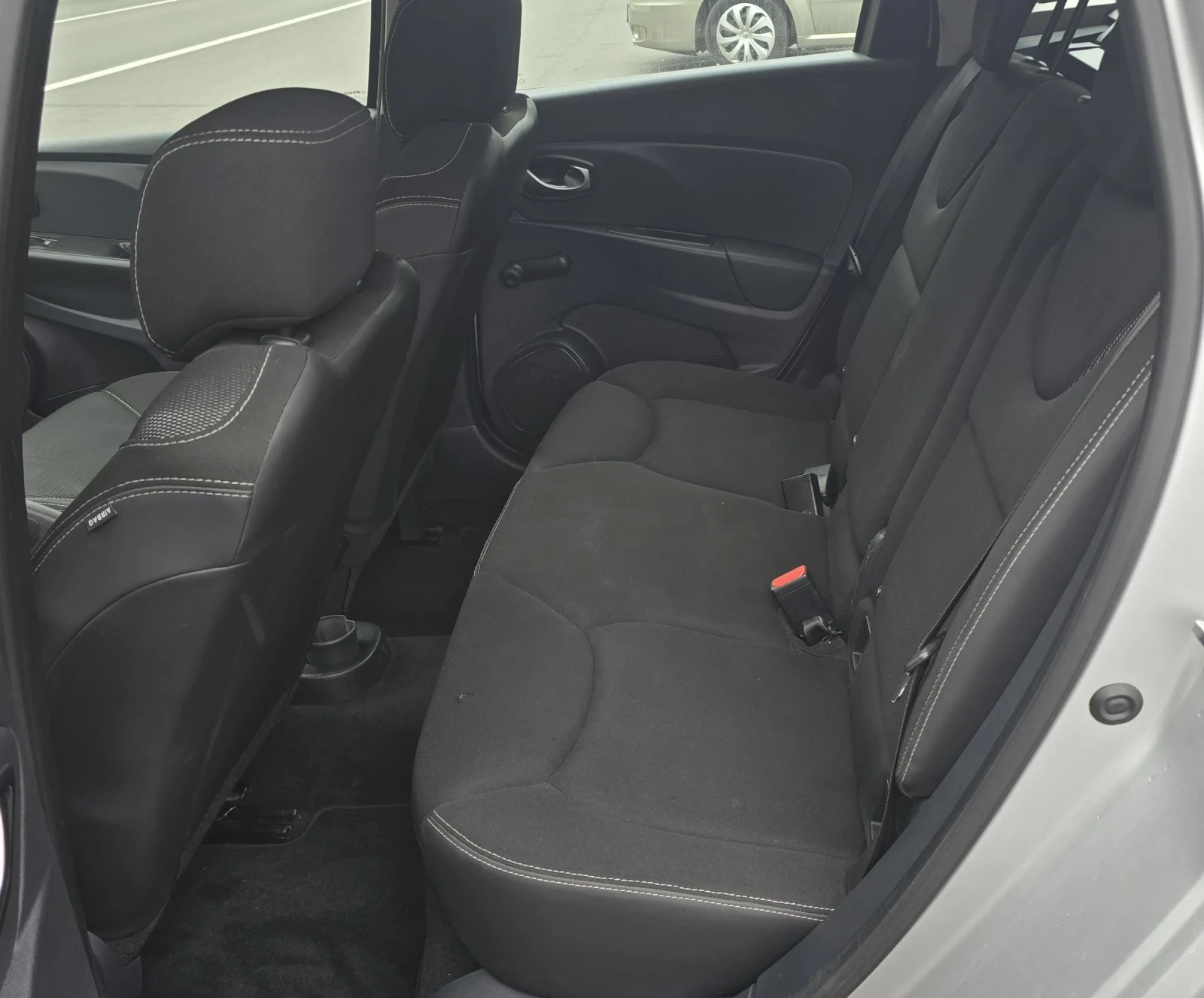 Renault Clio 1.5 DCI, снимка 14 - Автомобили и джипове - 54948309