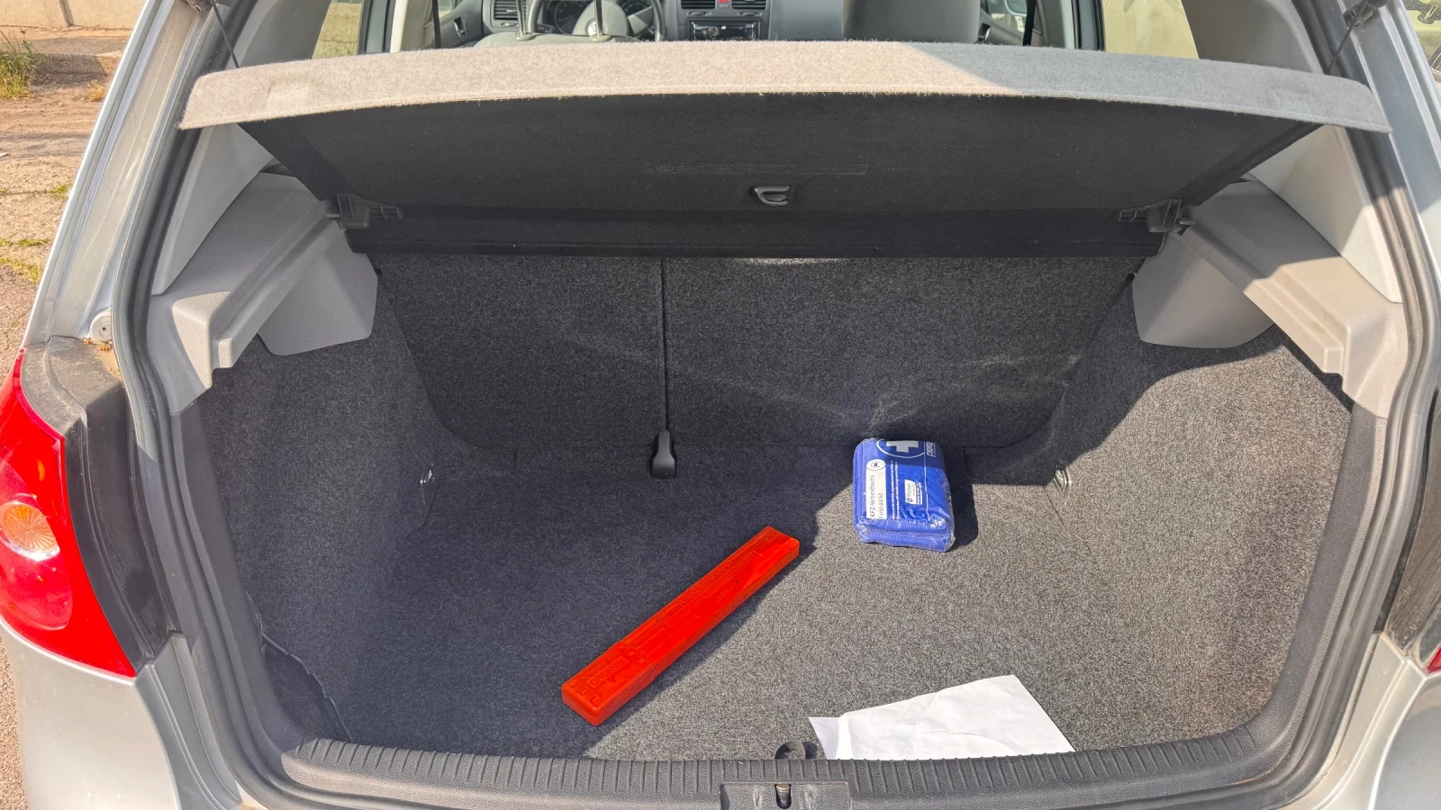 VW Golf 1.6, снимка 5 - Автомобили и джипове - 54953487