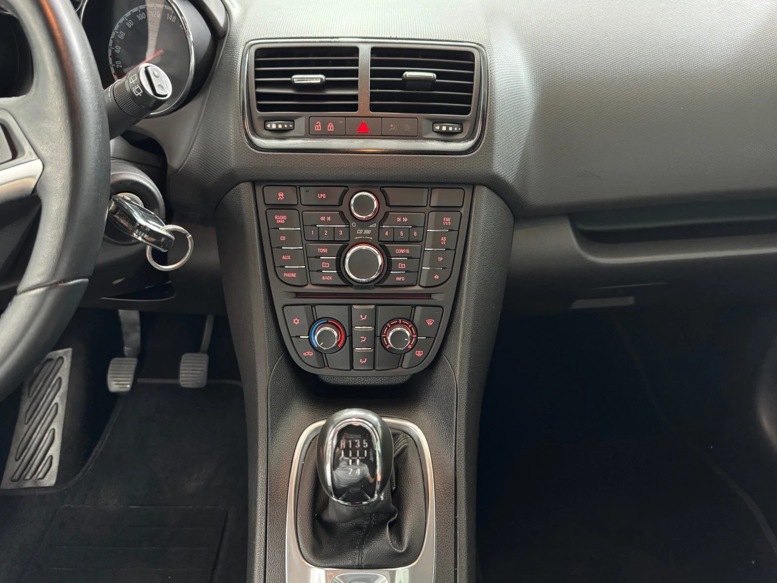 Opel Meriva 1.4 i | ЗАГОВДСКА ГАЗ, снимка 13 - Автомобили и джипове - 55568958