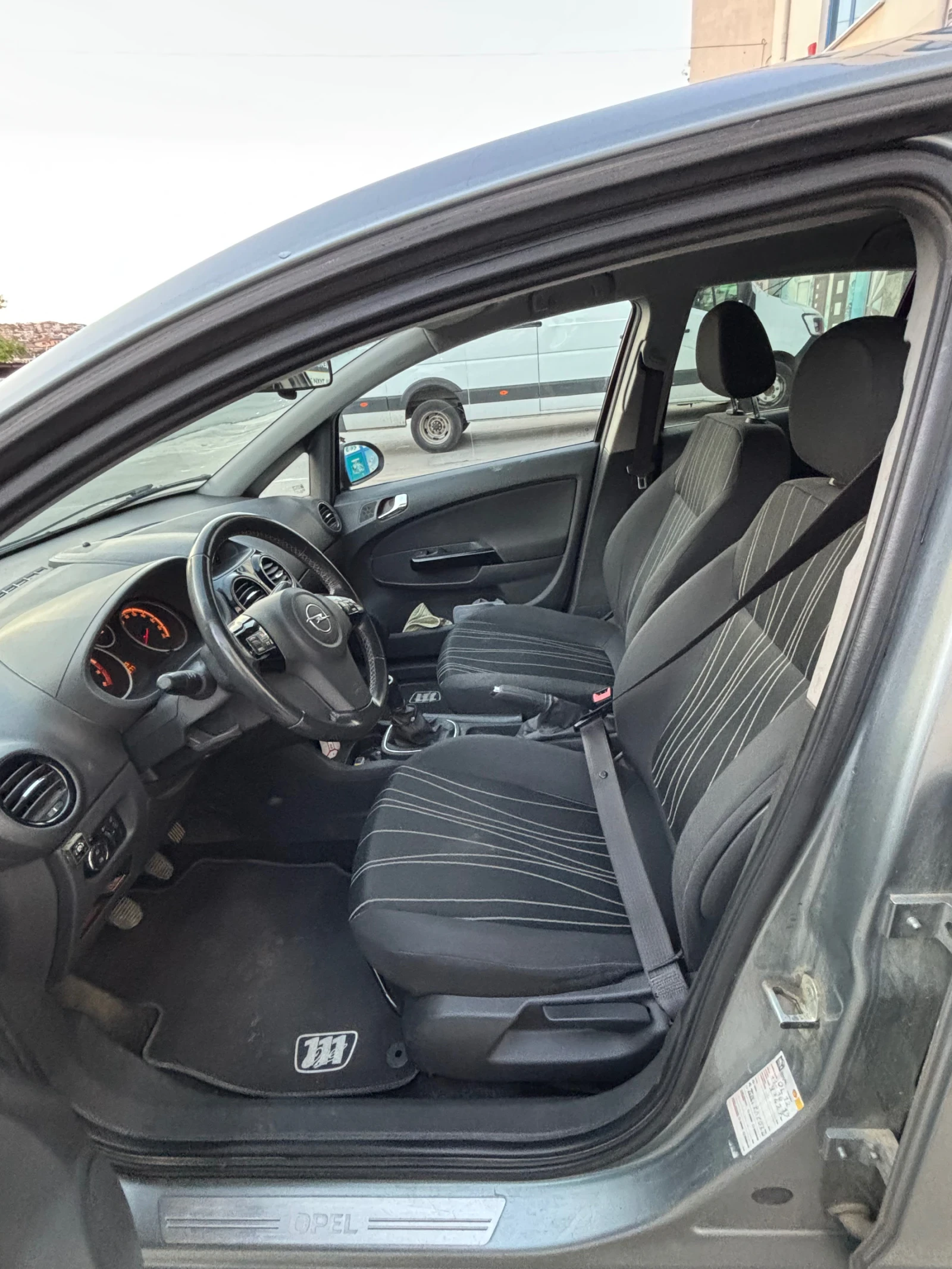 Opel Corsa 1.2 БЕНЗИН, снимка 6 - Автомобили и джипове - 55683206