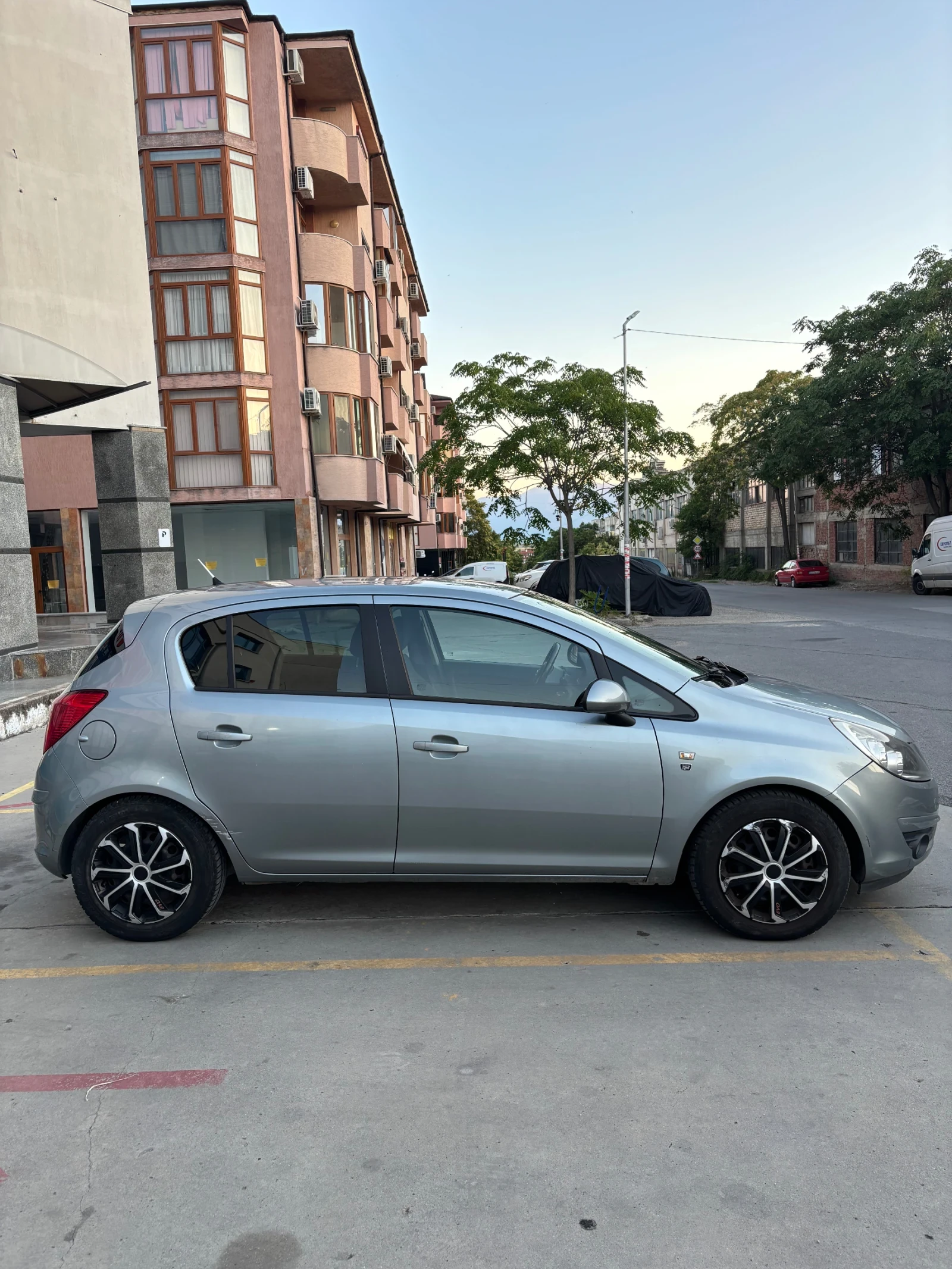Opel Corsa 1.2 БЕНЗИН, снимка 3 - Автомобили и джипове - 55683206