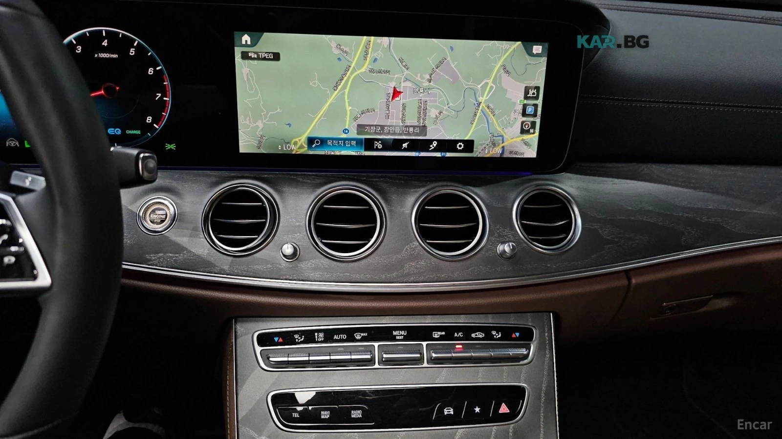 Mercedes-Benz E 350 4MATIC/EXCLUSIVE/DRIVE-ASSISTS/SUNROOF, снимка 11 - Автомобили и джипове - 55728696