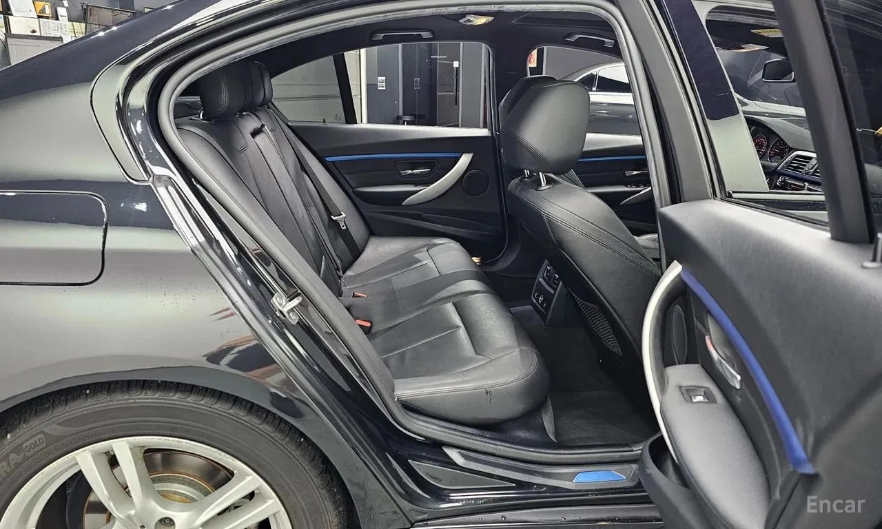 BMW 328 * M Sport * КРАЙНА ЦЕНА ДО БЪЛГАРИЯ, снимка 12 - Автомобили и джипове - 55886611