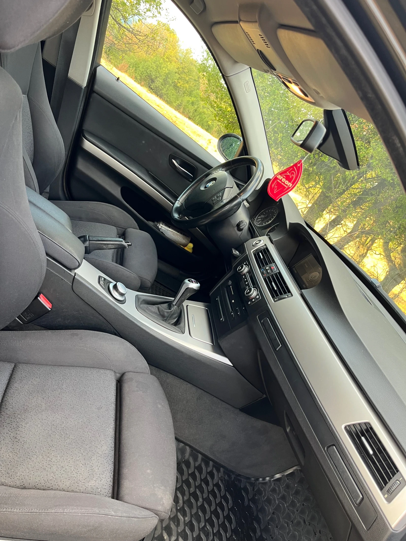 BMW 320, снимка 9 - Автомобили и джипове - 56246496