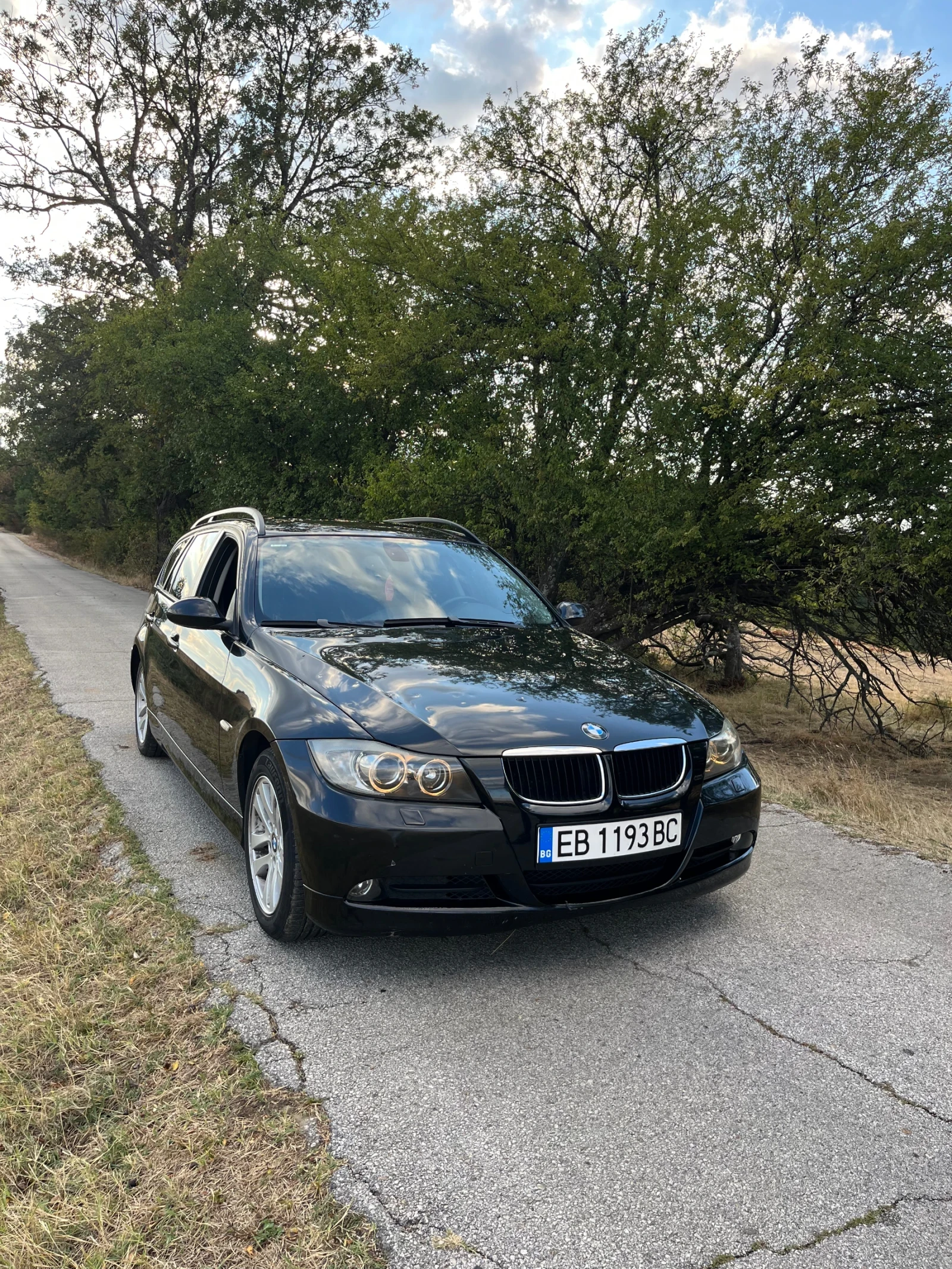 BMW 320, снимка 4 - Автомобили и джипове - 56246496