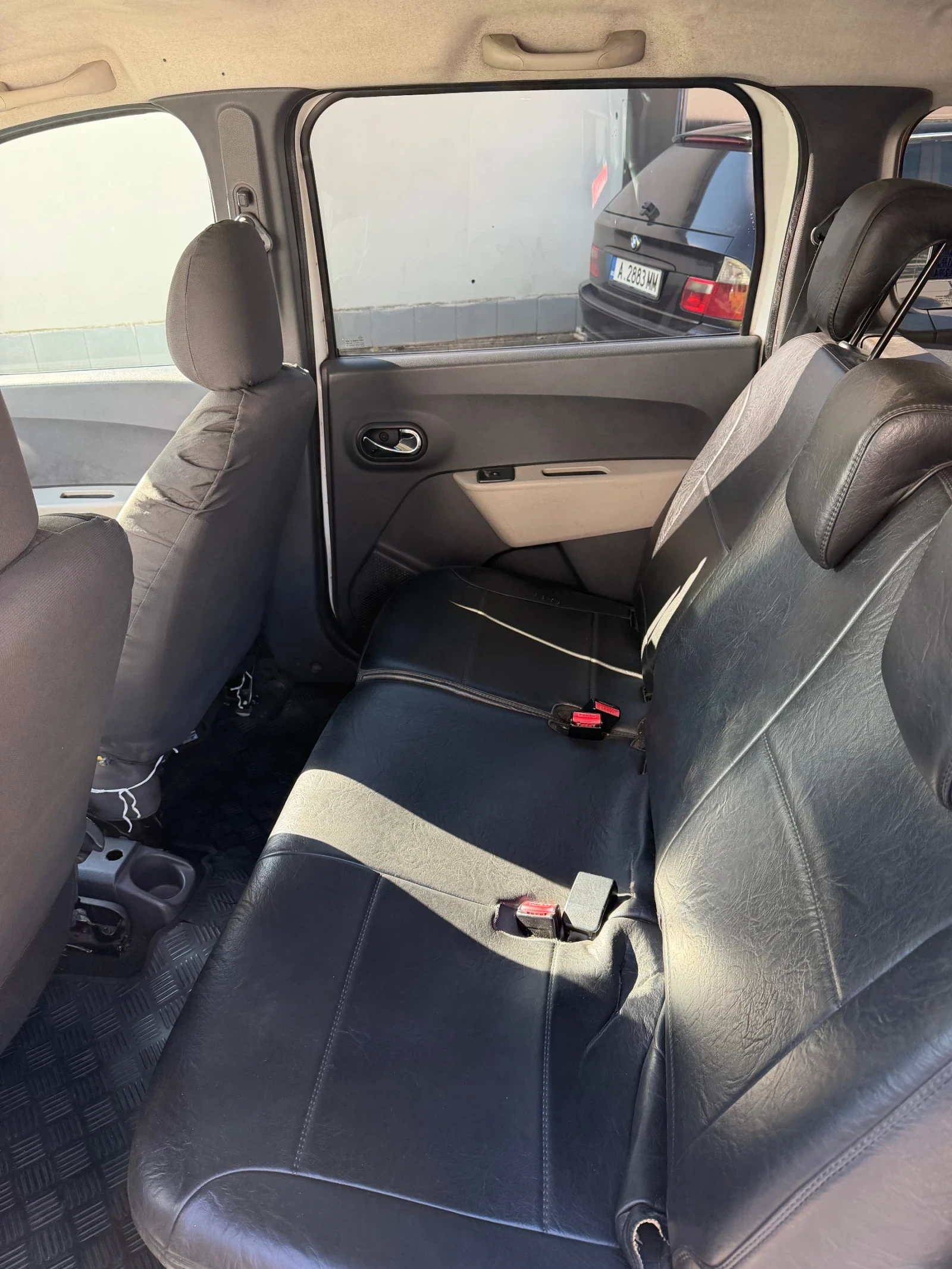 Dacia Lodgy, снимка 10 - Автомобили и джипове - 56384013