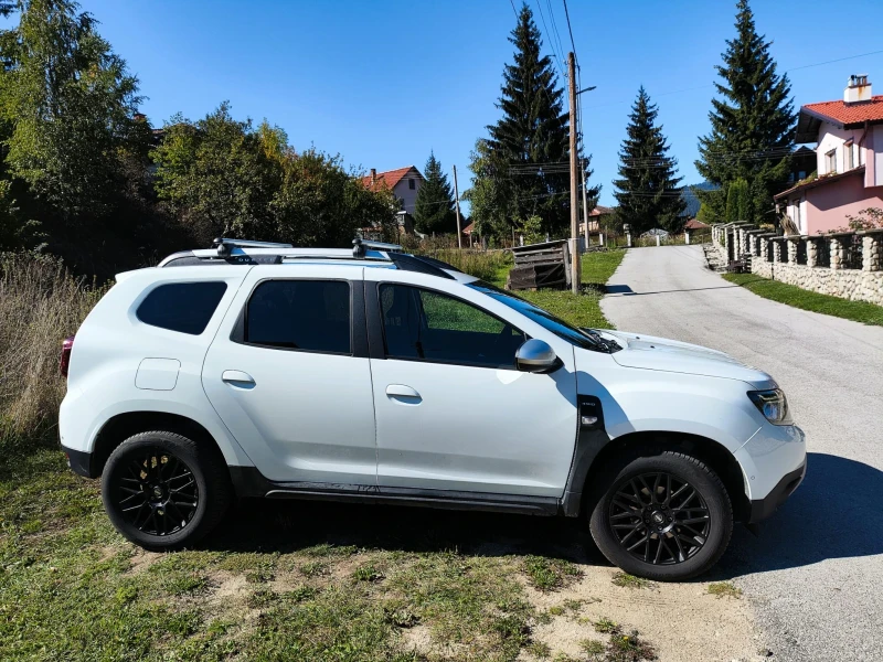 Dacia Duster 4x4 BENZIN, PRESTIGE, 6vitesse, гаранция 2027, снимка 4 - Автомобили и джипове - 47573536