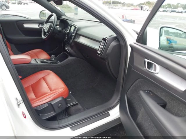 Volvo XC40 T5 MOMENTUM | Mobile.bg � ����������� 10
