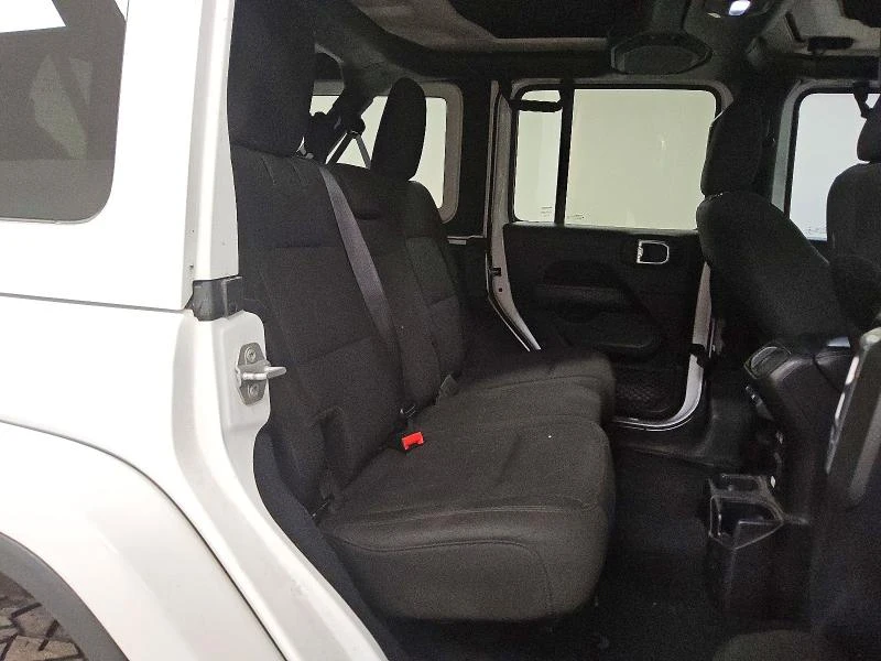 Jeep Wrangler xUnlimited Sahara 4x4, снимка 10 - Автомобили и джипове - 54737081