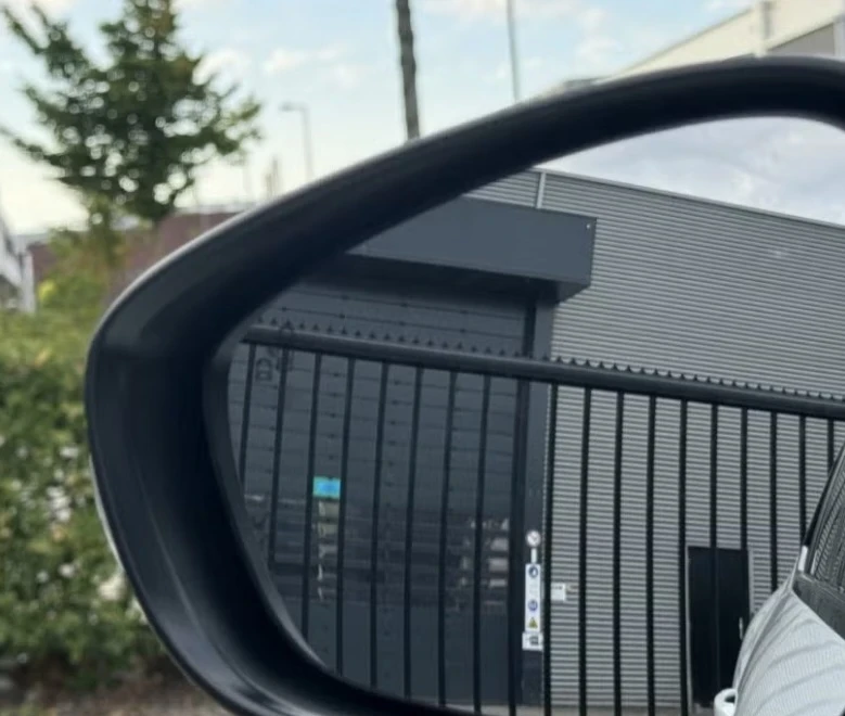 Citroen C3 Aircross 1.6Bhdi PANORAMA 120HP 6SPEED, снимка 14 - Автомобили и джипове - 55983707