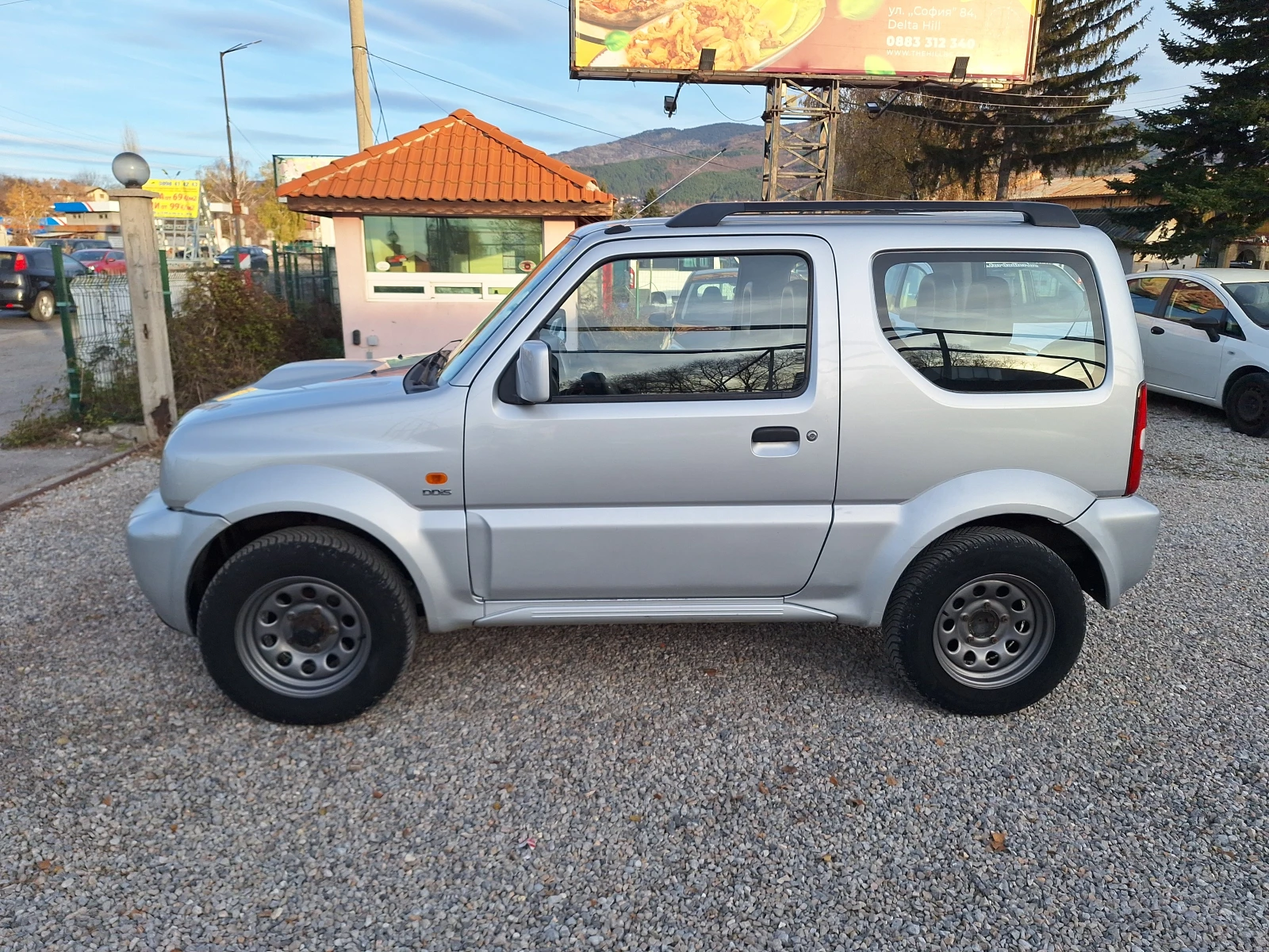 Suzuki Jimny 1.5 86ks 4x4 klima Italia! - изображение 6