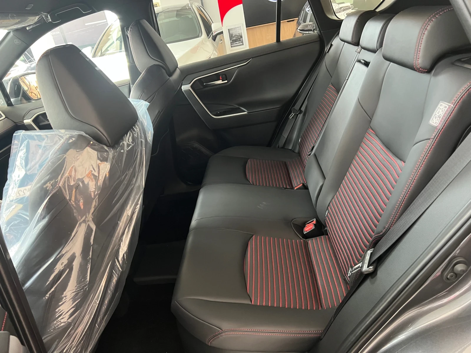 Toyota Rav4 PHEV STYLE BI-TONE | Mobile.bg � ����������� 11