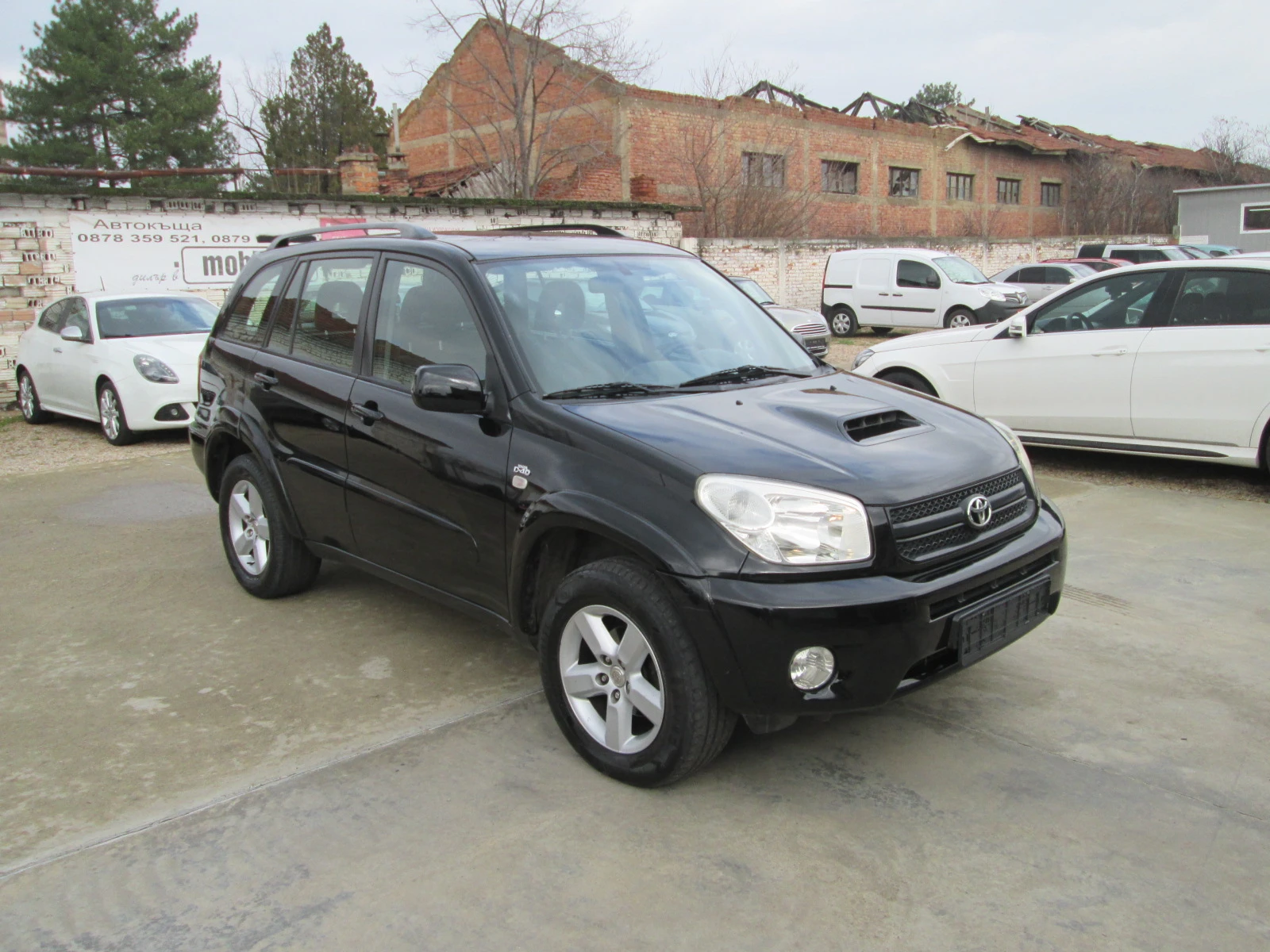 Toyota Rav4 2.0D4D-FACELIFT, снимка 2 - Автомобили и джипове - 53792223