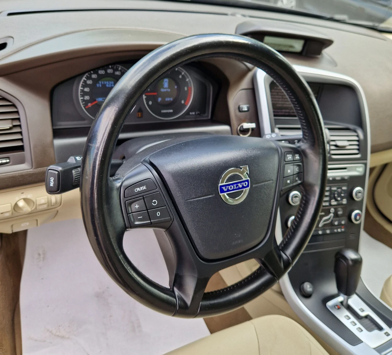 Volvo XC60 D3 AUTOMAT , снимка 8 - Автомобили и джипове - 54644181