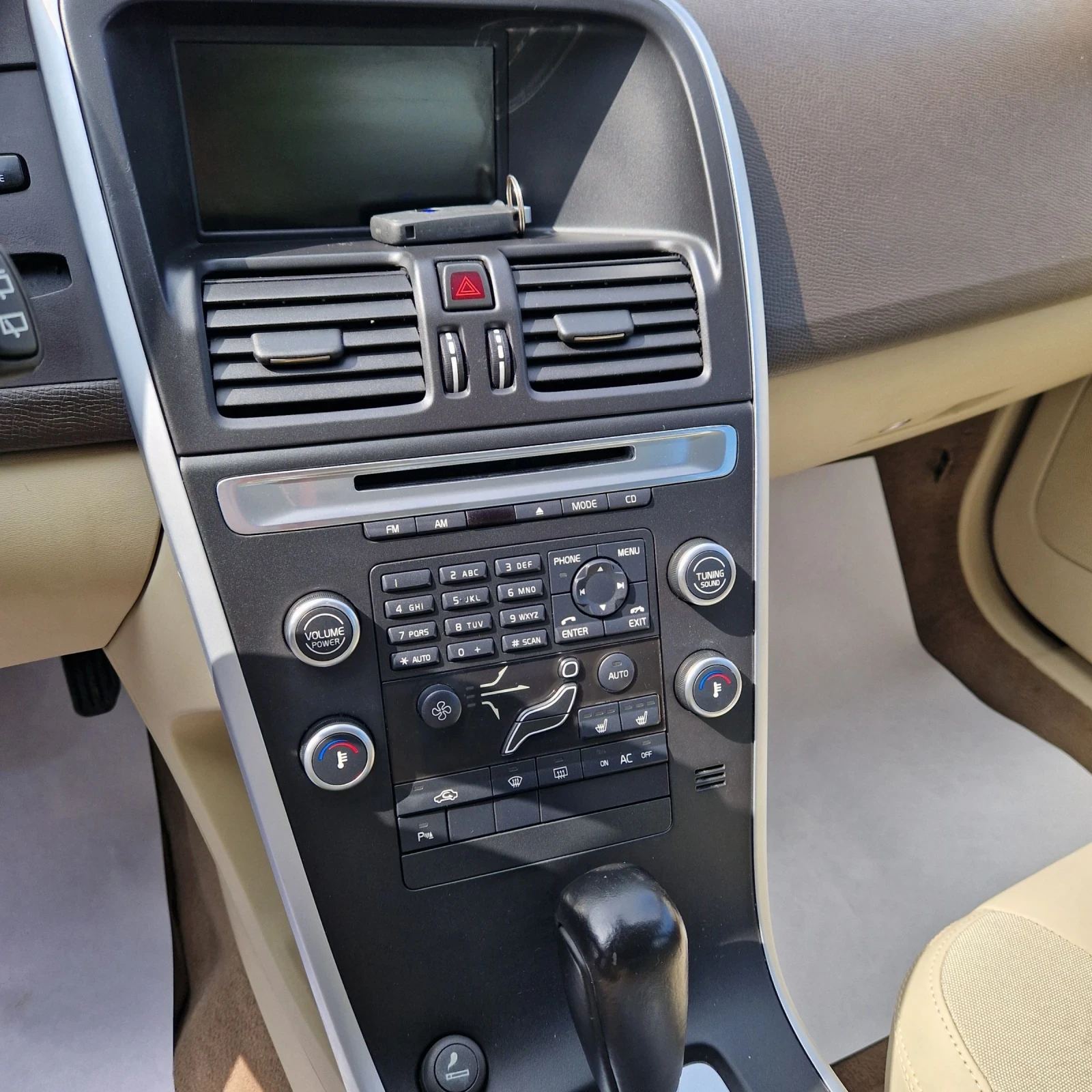 Volvo XC60 D3 AUTOMAT , снимка 12 - Автомобили и джипове - 54644181