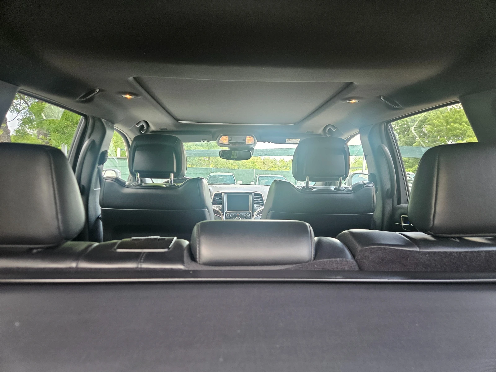 Jeep Grand cherokee 3.0  CRD  PANORAMA KAMERA KOJA KEYLESS FACELIFT , снимка 9 - Автомобили и джипове - 54759951