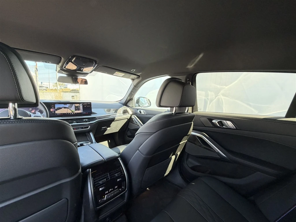 BMW X6 xDrive40i, снимка 11 - Автомобили и джипове - 55649650