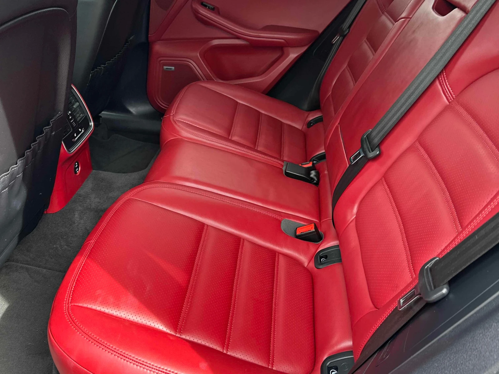 Porsche Macan * GTS * CARFAX * , снимка 16 - Автомобили и джипове - 56112089