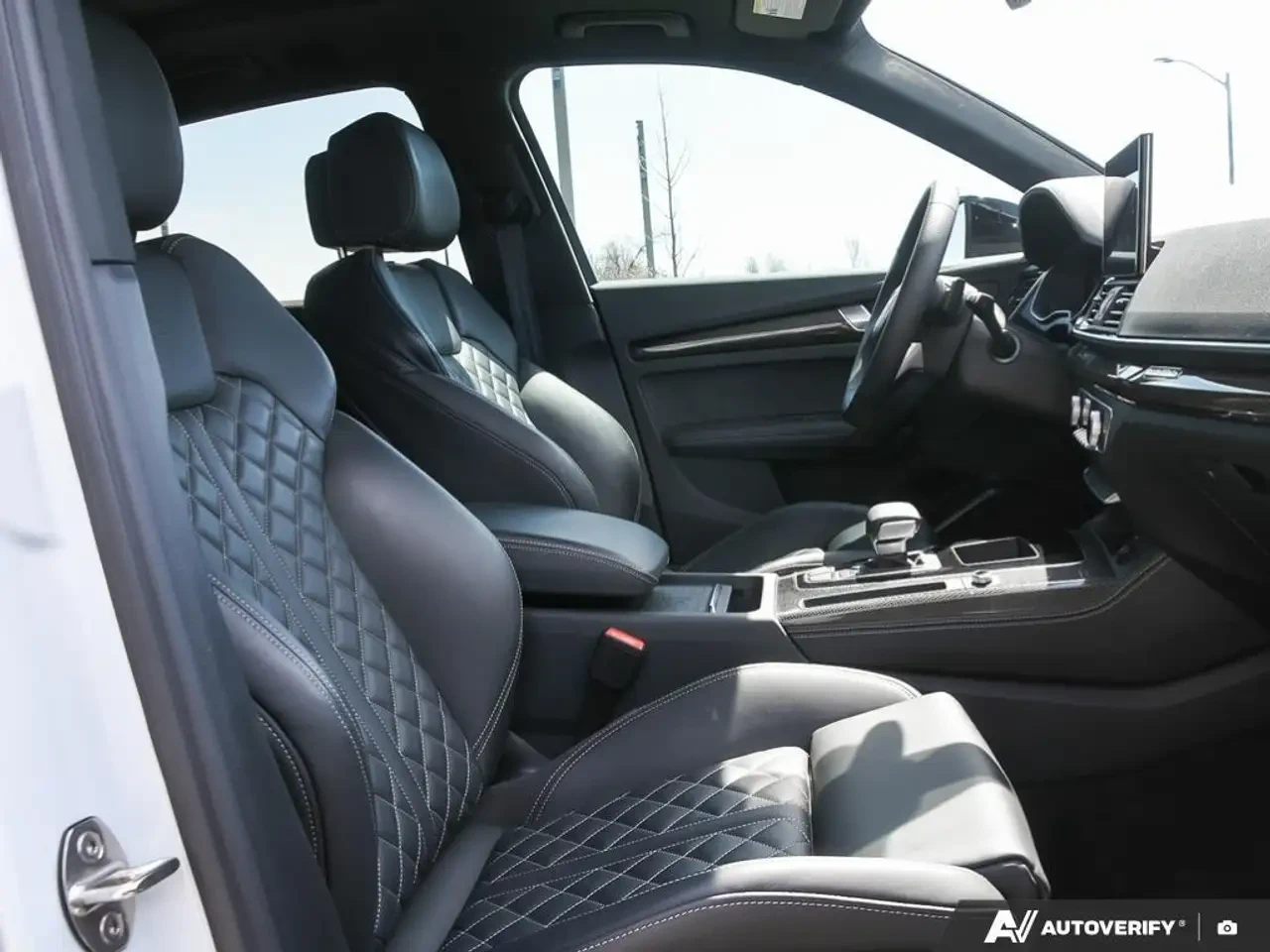 Audi SQ5, снимка 8 - Автомобили и джипове - 56181152