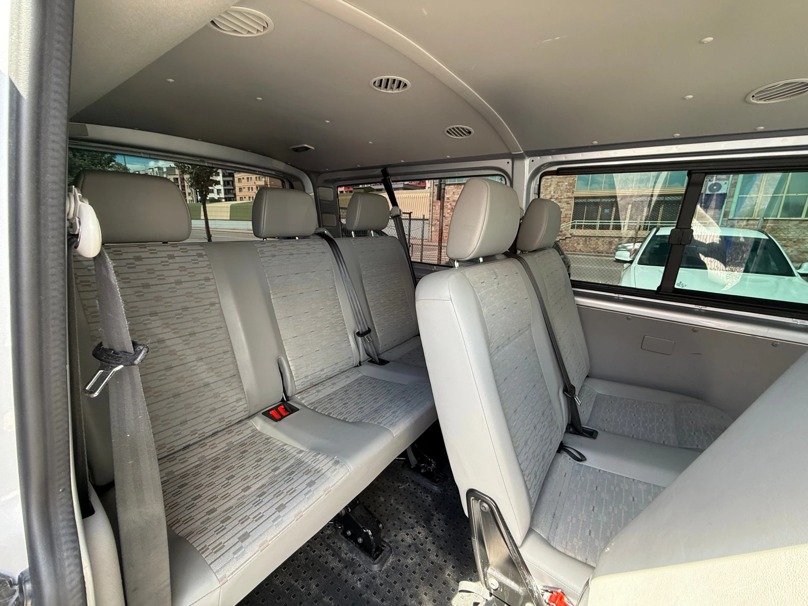 VW T5 2.0tdi 4Motion/Клима/9-местен/157х.км./ЩВЕЙЦАРИЯ, снимка 14 - Бусове и автобуси - 54571335