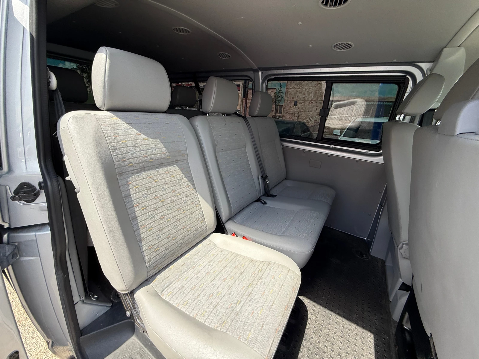 VW T5 2.0tdi 4Motion/Клима/9-местен/157х.км./ЩВЕЙЦАРИЯ, снимка 13 - Бусове и автобуси - 54571335