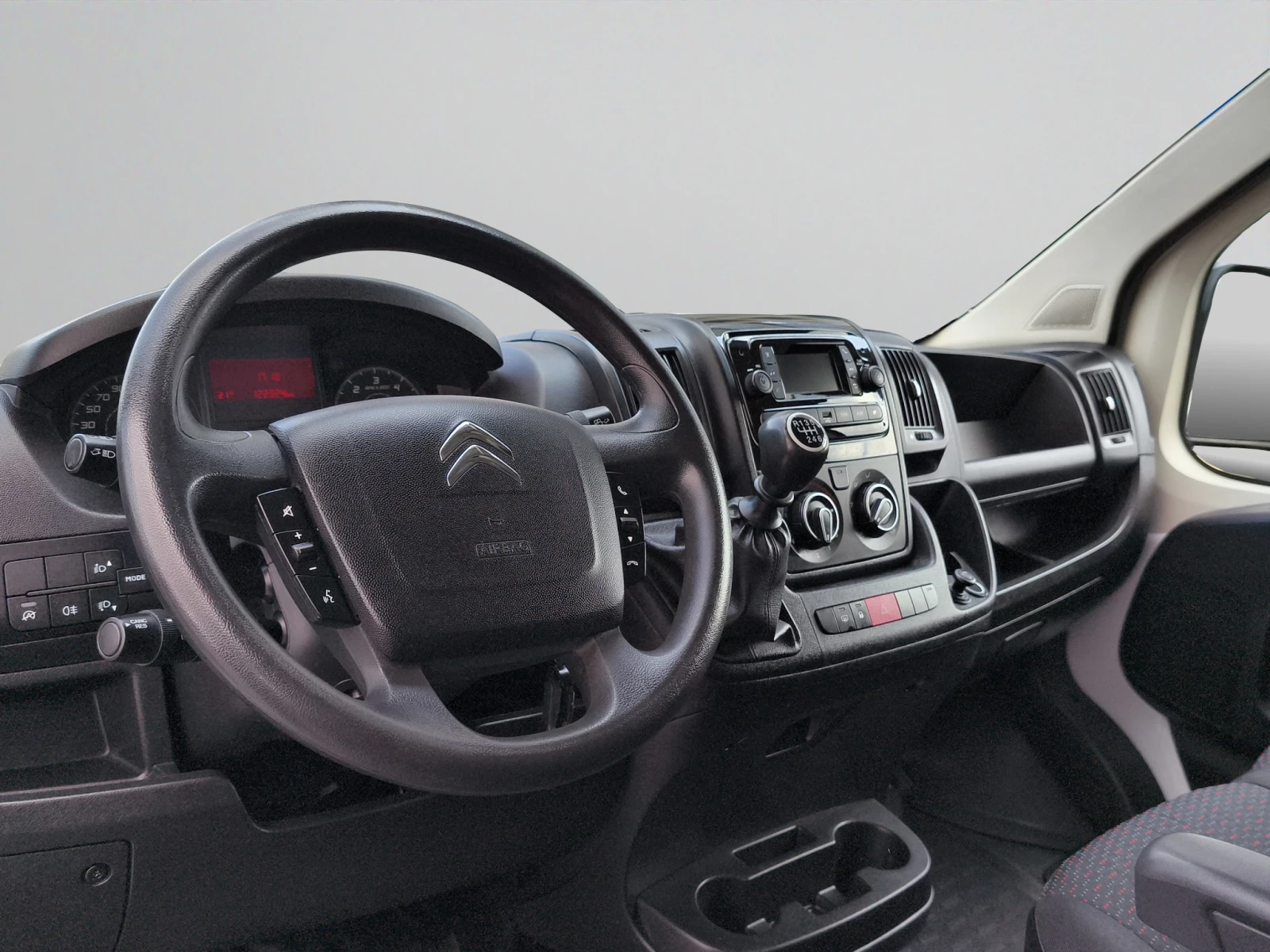 Citroen Jumper FT 35 L3H2 2.2 BlueHDI 140 BVM6 S&S//2212156, снимка 9 - Бусове и автобуси - 55389475