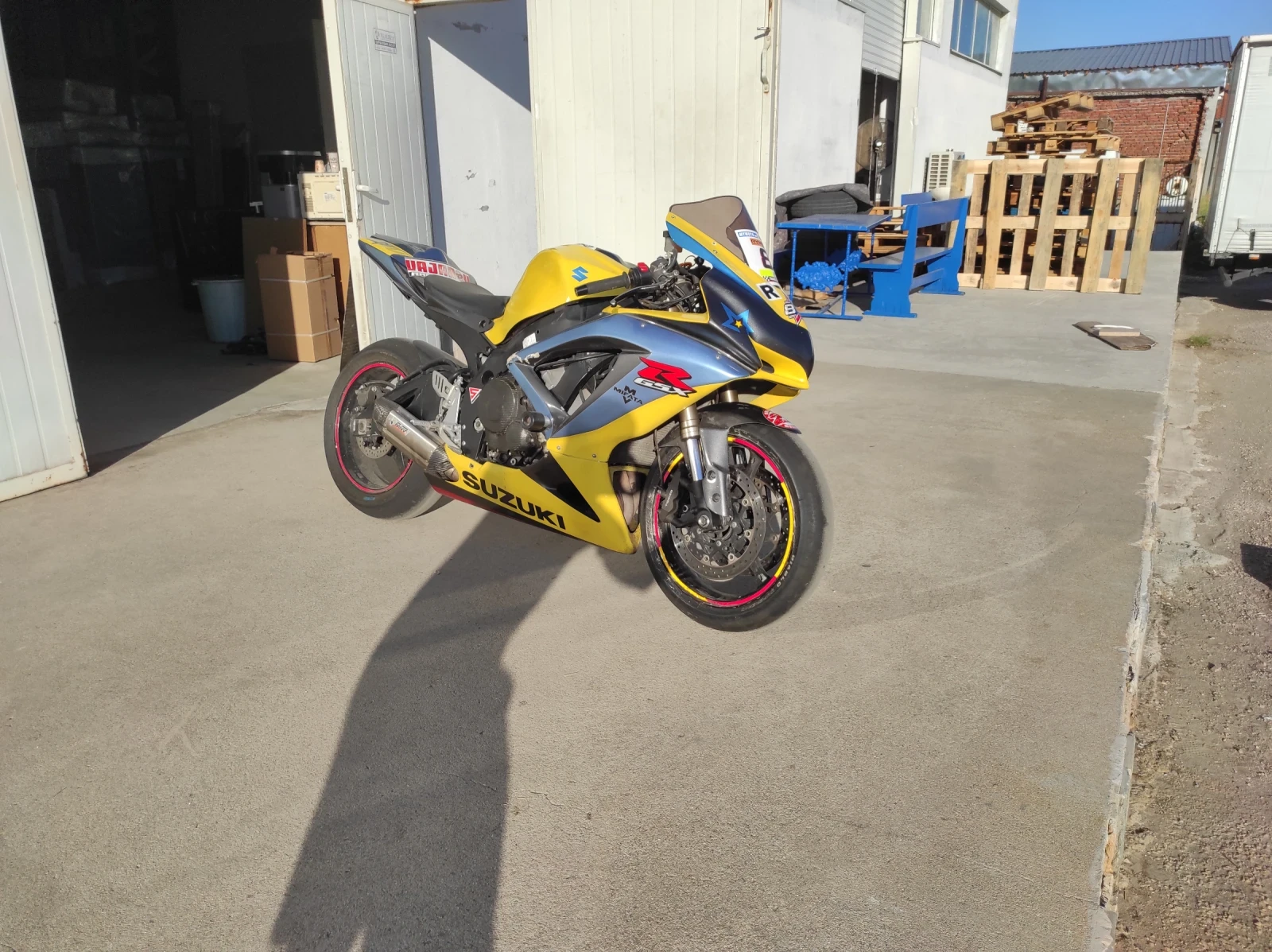 Suzuki Gsxr K6-7 600 - изображение 8