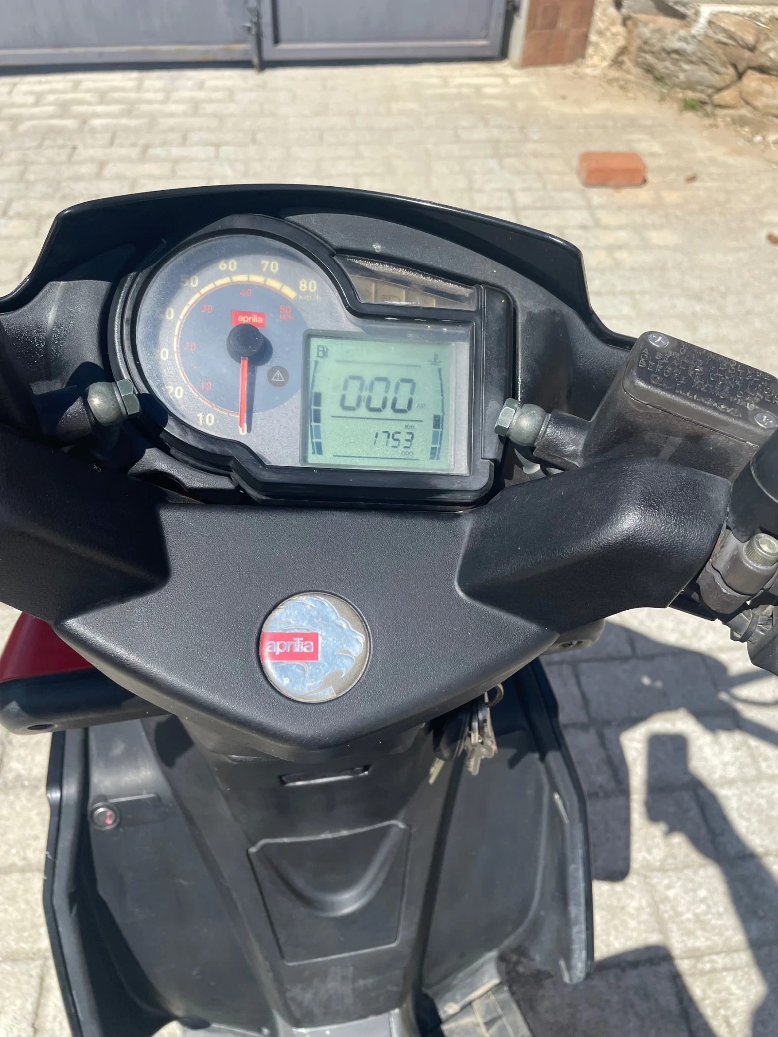 Aprilia 50 SR, снимка 8 - Мотоциклети и мототехника - 55672534