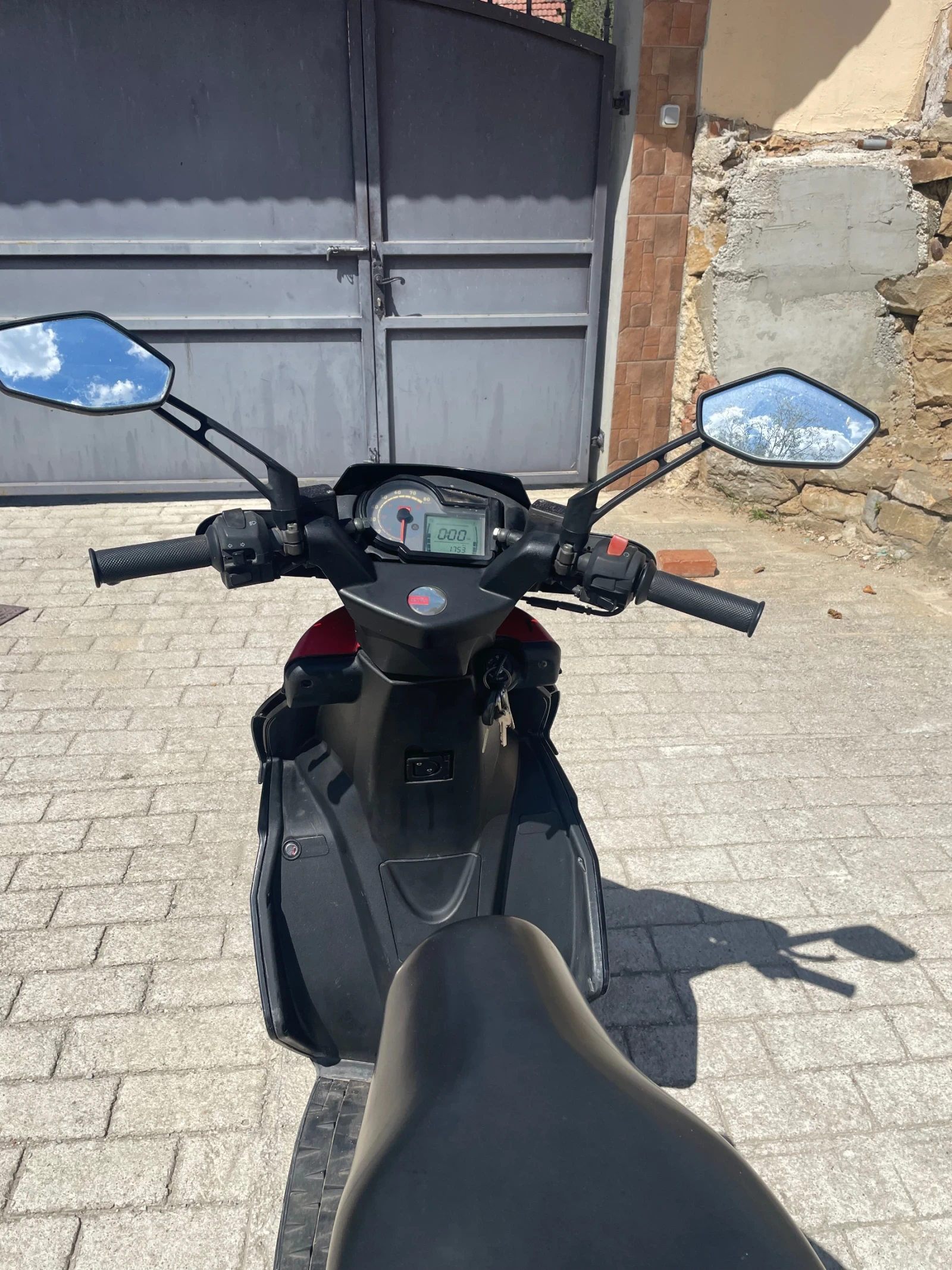 Aprilia 50 SR, снимка 9 - Мотоциклети и мототехника - 55672534