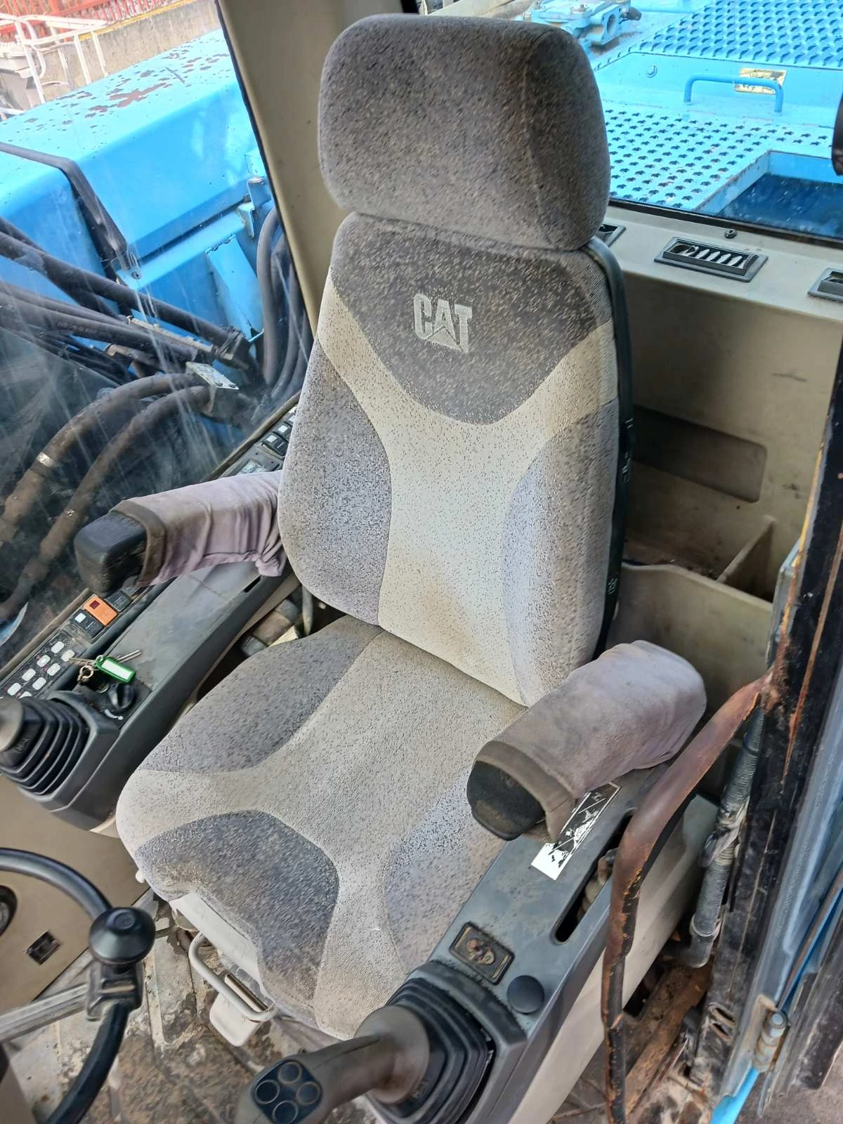  Cat M313C | Mobile.bg   15